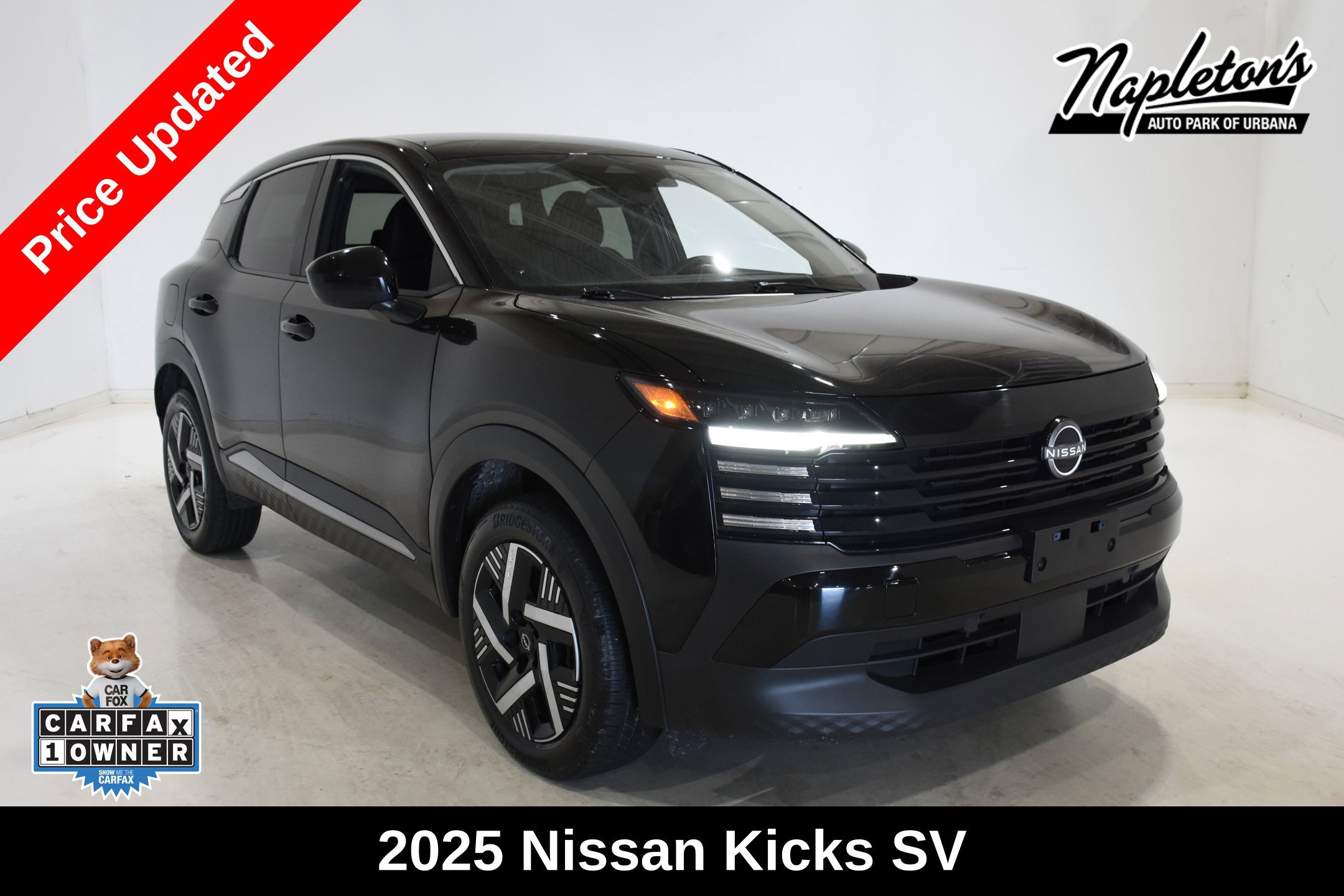 Used 2025 Nissan Kicks SV FWD image 1