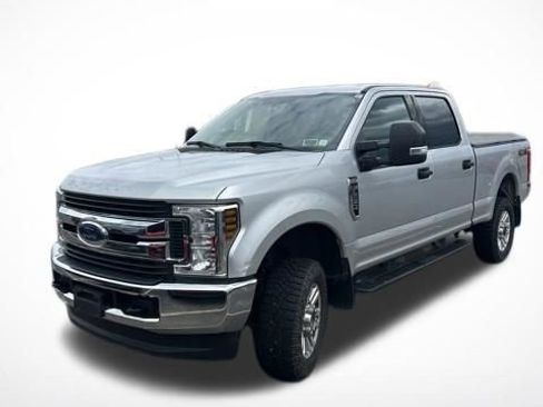 Used 2019 Ford F250 XLT w/ Snow Plow Prep Package AWD/4WD image 2