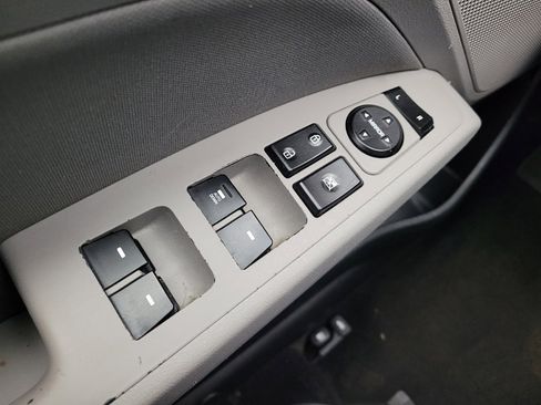 Used 2020 Hyundai Elantra SEL FWD image 27