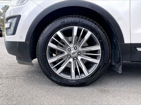 Used 2017 Ford Explorer Platinum AWD/4WD image 23
