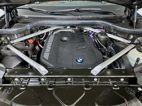 Certified 2023 BMW X7 xDrive40i w/ Premium Package image 33