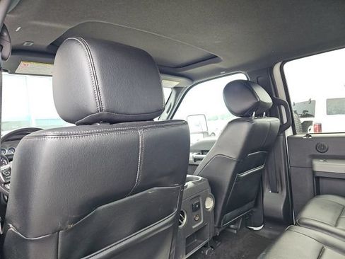 Used 2016 Ford F250 Lariat w/ Lariat Ultimate Package AWD/4WD image 13