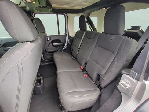 Used 2019 Jeep Wrangler Unlimited Sport S AWD/4WD image 10