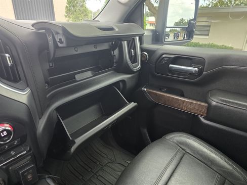 Used 2020 GMC Sierra 2500 Denali w/ Denali Ultimate Package AWD/4WD image 34