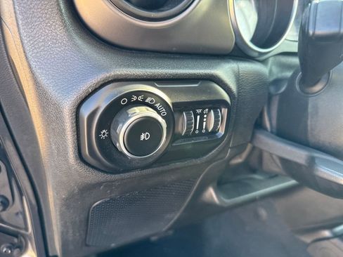Used 2020 Jeep Wrangler Unlimited Sport S image 18