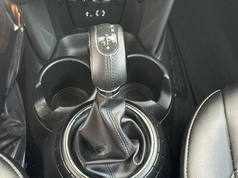 Used 2015 MINI Cooper 2-Door Hardtop image 16