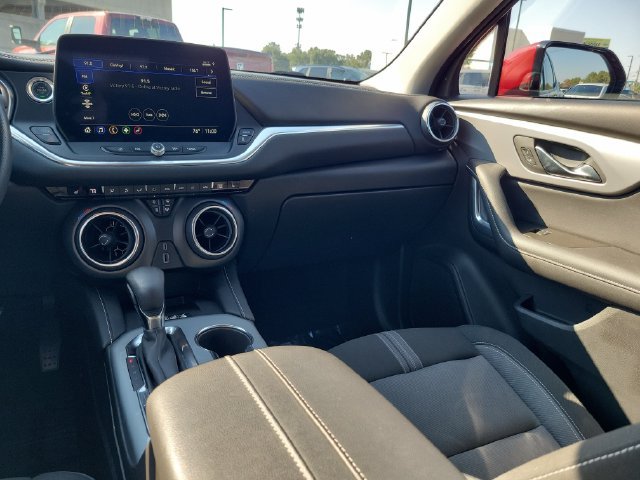 Used 2024 Chevrolet Blazer LT w/ Convenience Package FWD image 27