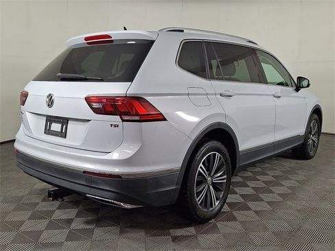 Used 2018 Volkswagen Tiguan SEL image 9
