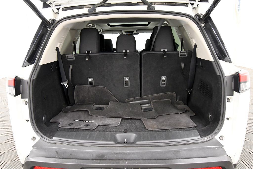 Used 2022 Nissan Pathfinder SV w/ SV Premium Package AWD/4WD image 7