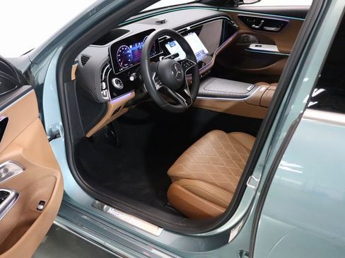 Certified 2024 Mercedes-Benz E 350 4MATIC Sedan w/ Airmatic Package image 20