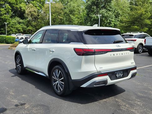 Used 2023 INFINITI QX60 Sensory w/ Cargo Package AWD/4WD image 3