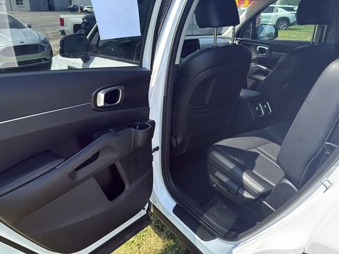 Used 2022 Kia Sorento S FWD image 35