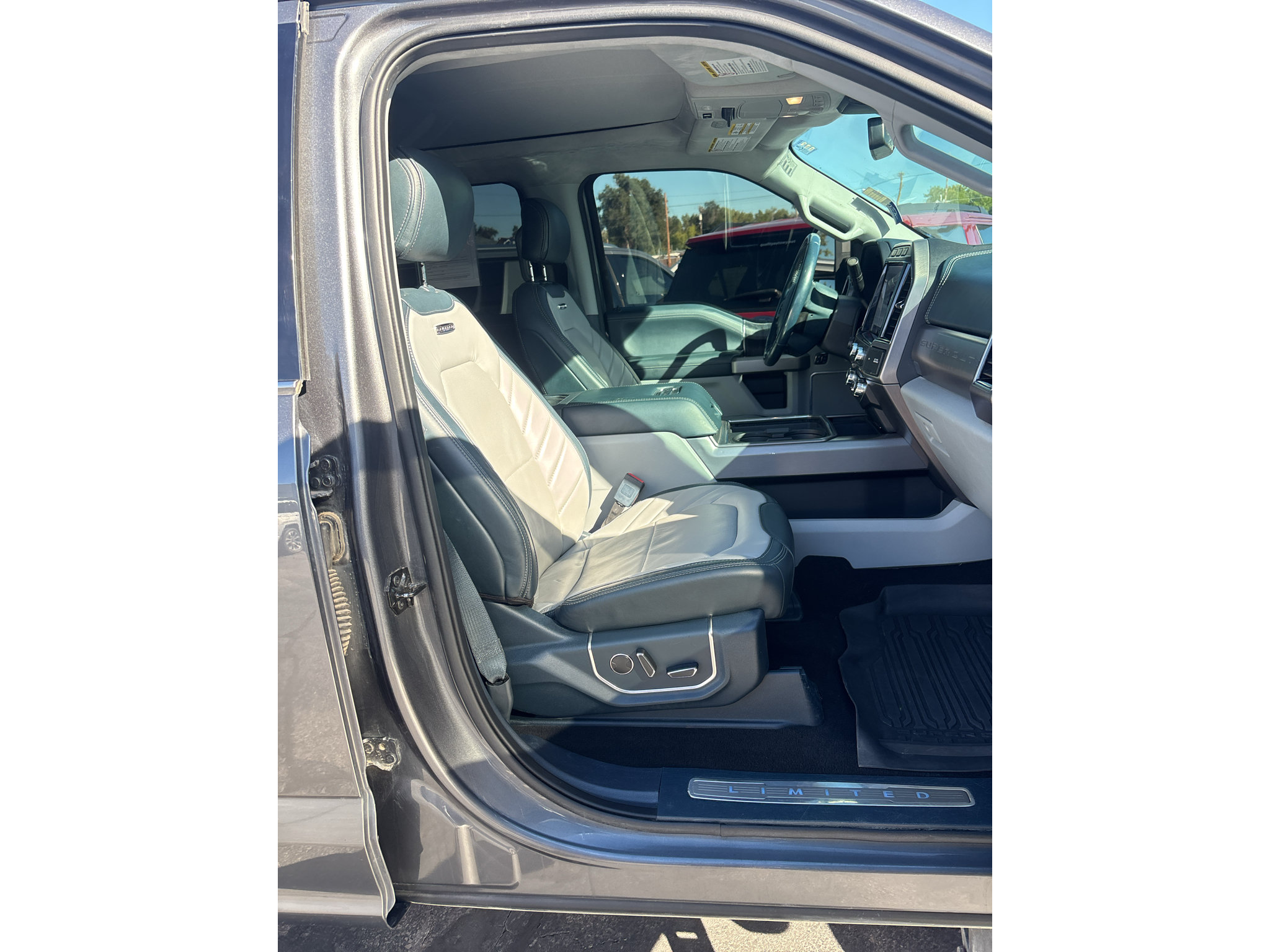 Used 2022 Ford F450 Limited w/ FX4 Off-Road Package AWD/4WD image 14