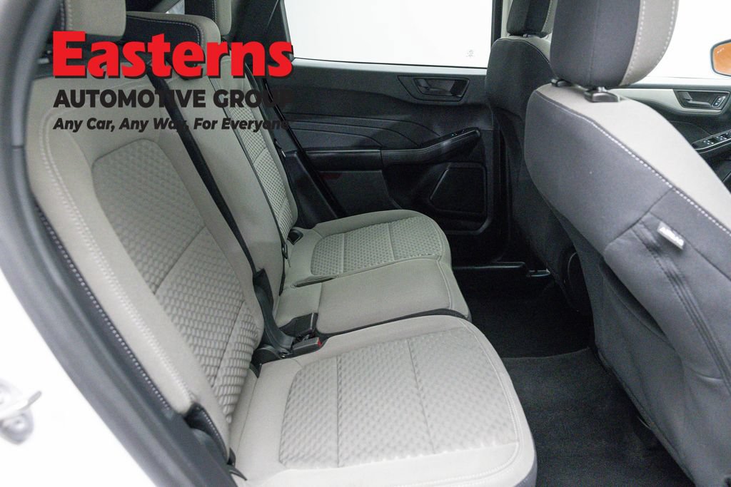 Used 2022 Ford Escape SE FWD image 25