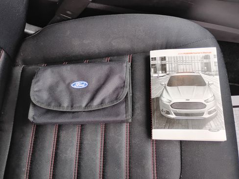 Used 2016 Ford Fusion SE image 37