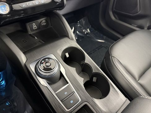 Used 2024 Ford Escape Platinum image 21