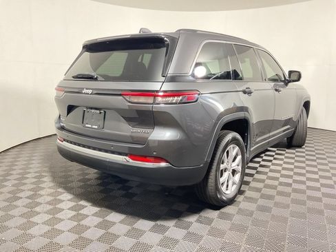 Used 2022 Jeep Grand Cherokee Limited AWD/4WD image 18