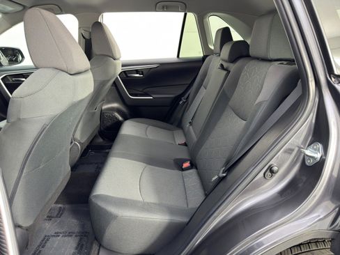 Used 2022 Toyota RAV4 XLE image 35