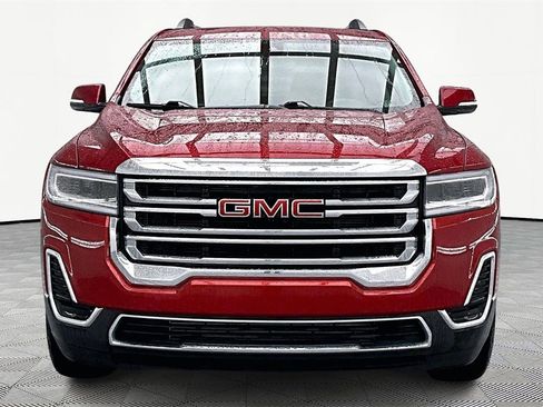 Used 2023 GMC Acadia SLE w/ Driver Convenience Package image 3