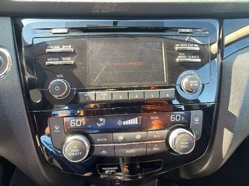 Used 2018 Nissan Rogue Sport SV w/ SV All-Weather Package AWD/4WD image 24