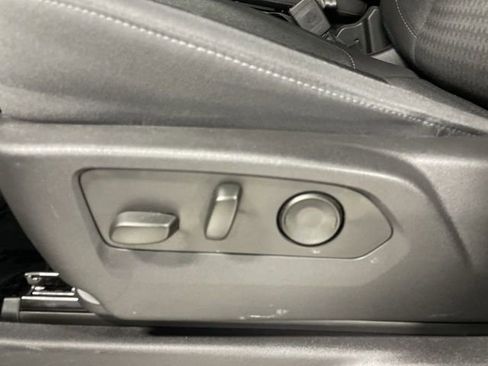 Used 2024 Chevrolet Silverado 1500 Custom image 12