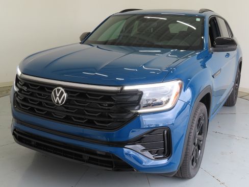 New 2026 Volkswagen Atlas Cross Sport SEL R-Line AWD/4WD image 9
