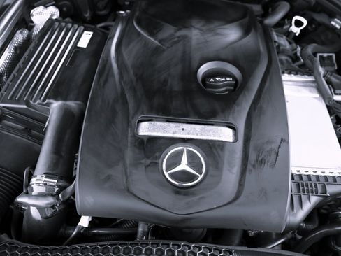 Used 2018 Mercedes-Benz E 300 4MATIC image 61