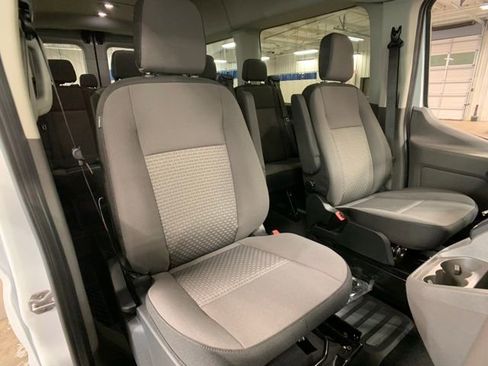 Used 2024 Ford Transit 350 XLT image 32