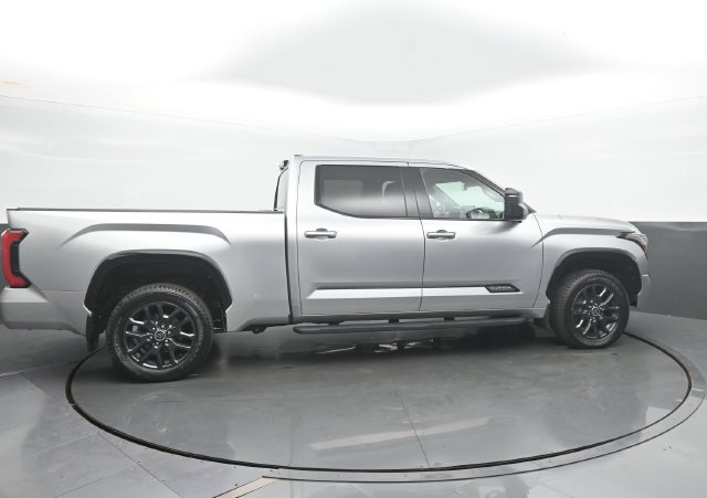 Used 2022 Toyota Tundra Platinum AWD/4WD image 6