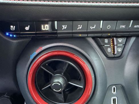 Used 2022 Chevrolet Blazer RS w/ Enhanced Convenience Package AWD/4WD image 28