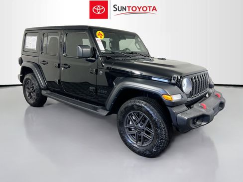 Used 2024 Jeep Wrangler Unlimited Sport AWD/4WD image 1