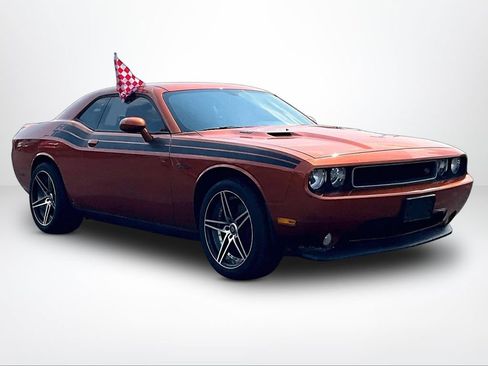 Used 2011 Dodge Challenger R/T RWD image 11