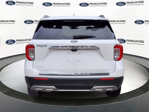 Certified 2022 Ford Explorer XLT w/ Equipment Group 202A image 4