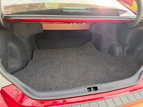 Used 2016 Toyota Camry SE image 24