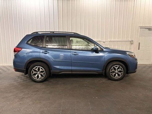 Used 2019 Subaru Forester Premium w/ All-Weather Package AWD/4WD image 22