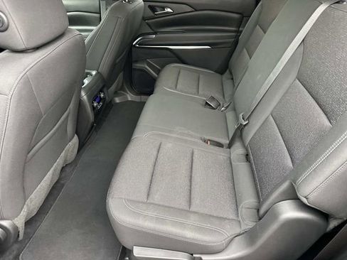 Used 2024 Chevrolet Traverse LS image 25