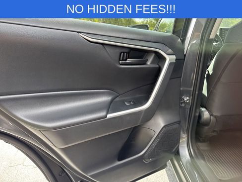 Used 2022 Toyota RAV4 LE FWD image 36