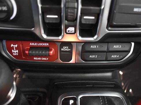 New 2025 Jeep Gladiator Mojave w/ Safety Group image 26