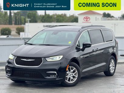 Used 2022 Chrysler Pacifica Touring-L
