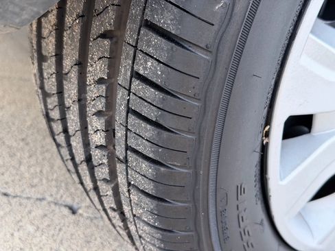 Used 2020 Ford Transit Connect XL image 35