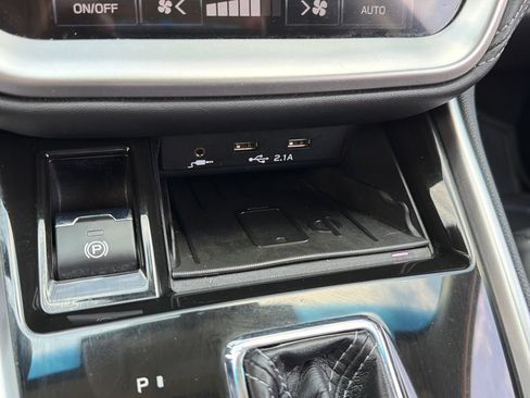 Used 2021 Subaru Outback Limited AWD/4WD image 31