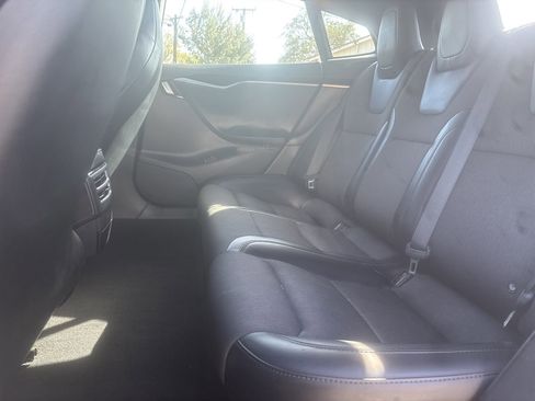Used 2018 Tesla Model S 75D image 17