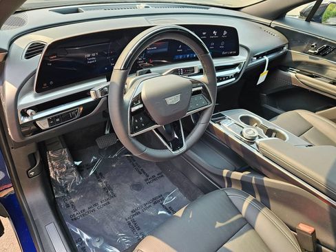 New 2026 Cadillac Lyriq Sport AWD/4WD image 19