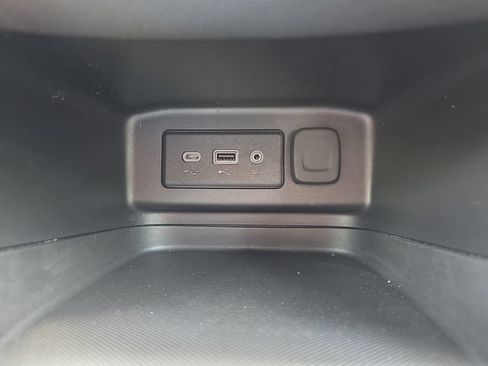 Used 2024 Chevrolet Equinox LT FWD image 26