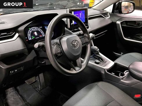 Certified 2025 Toyota RAV4 LE image 18