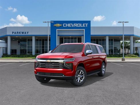 New 2026 Chevrolet Suburban Premier image 8