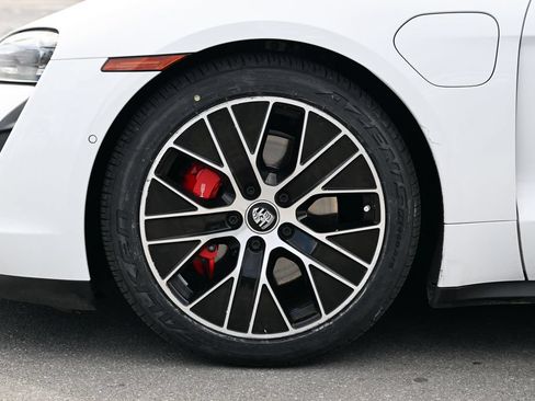 Used 2022 Porsche Taycan 4S AWD/4WD image 11
