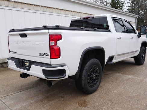Used 2024 Chevrolet Silverado 2500 High Country w/ High Country Premium Package image 7