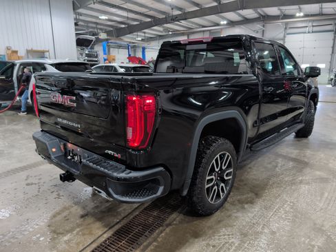 Used 2022 GMC Sierra 1500 AT4 image 3