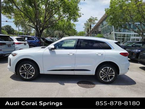 Certified 2025 Audi Q5 Premium w/ Convenience Package AWD/4WD image 11